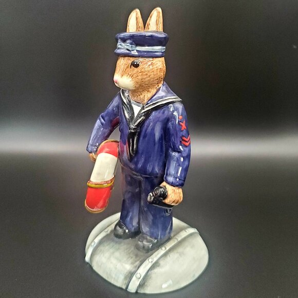 ROYAL DOULTON Bunnykins ' SAILOR ' Figurine WWII Collection DB 370 ENGLAND 2005 - Picture 2 of 8